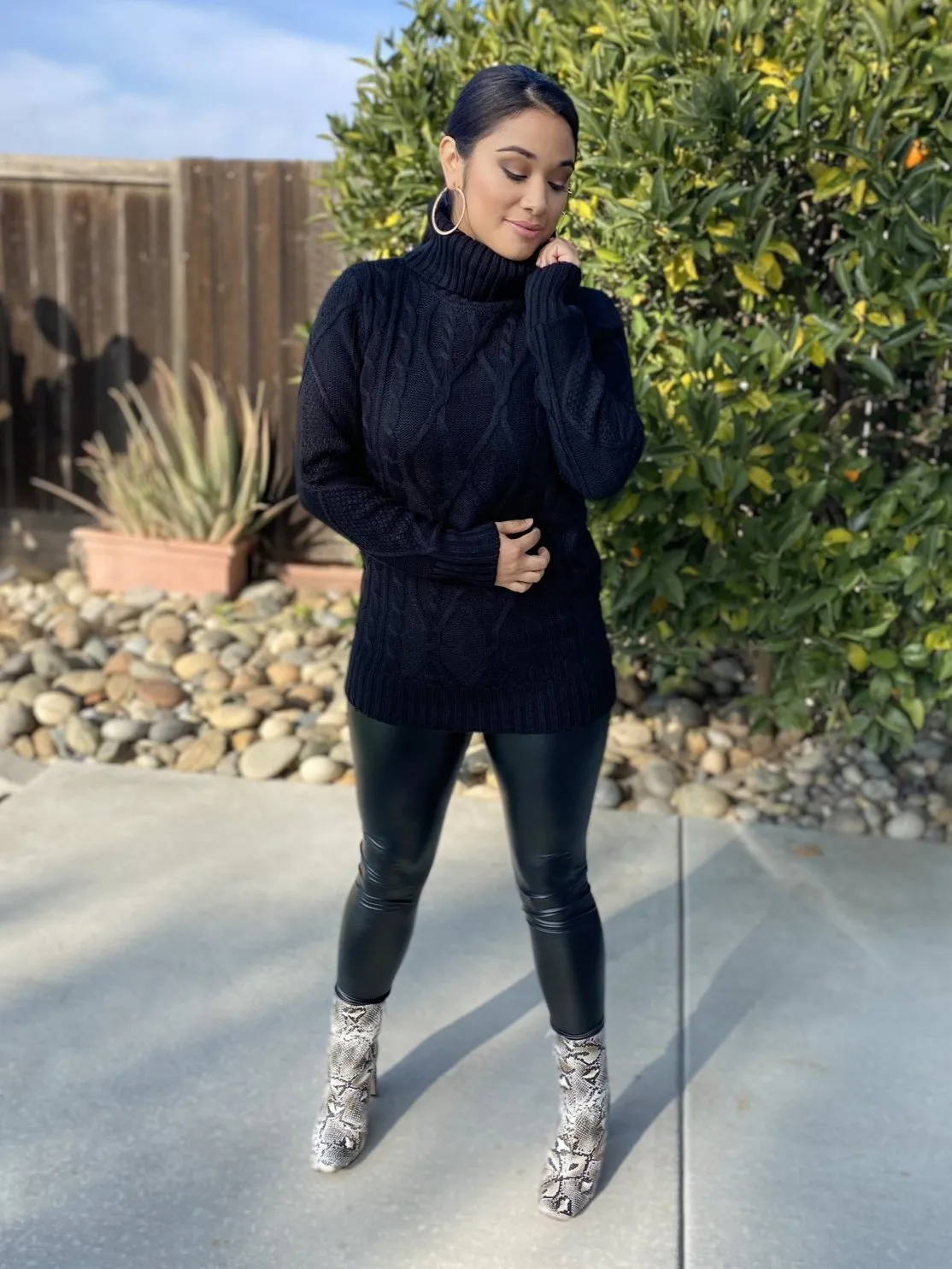 Chelsea Chunky Turtleneck Sweater (black)