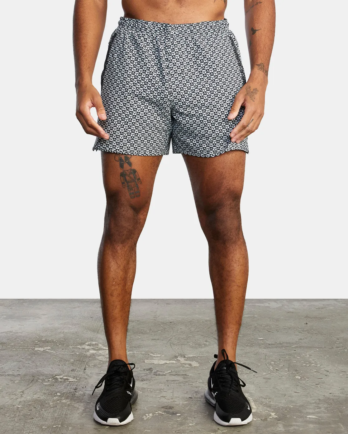 Yogger Elastic Waist Running Shorts 15" - Va Box Black White