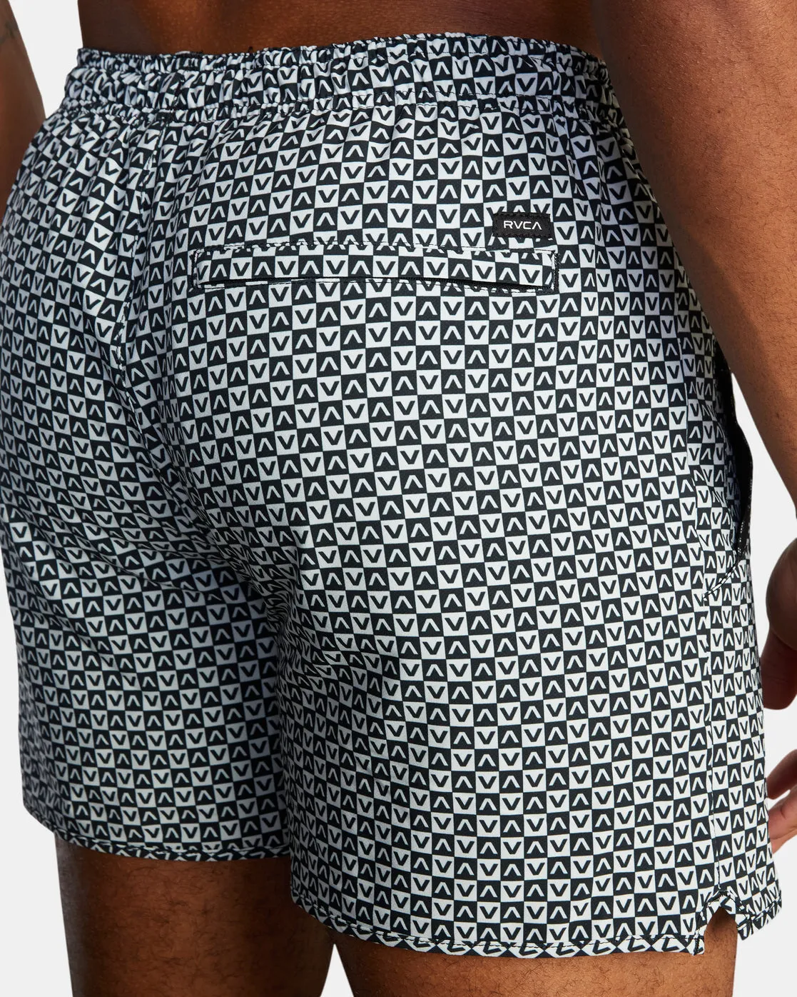 Yogger Elastic Waist Running Shorts 15" - Va Box Black White