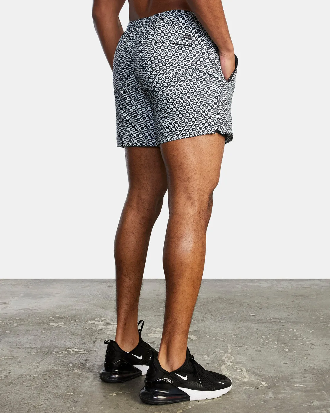 Yogger Elastic Waist Running Shorts 15" - Va Box Black White