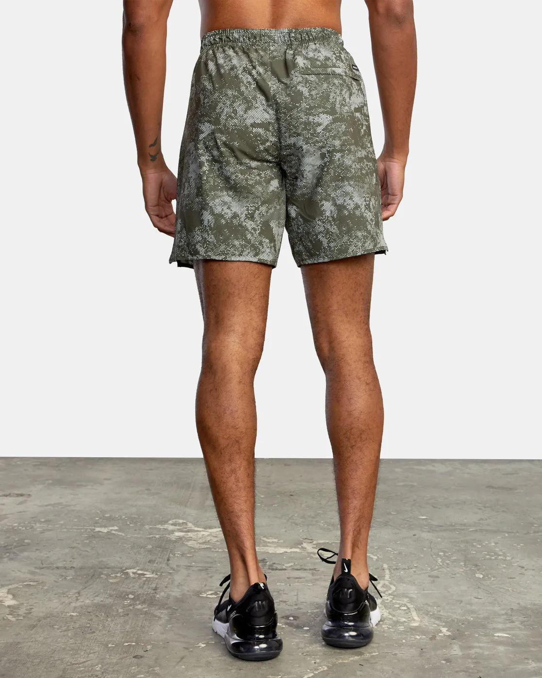 Yogger Stretch 17" Athletic Shorts - Digi Camo Olive
