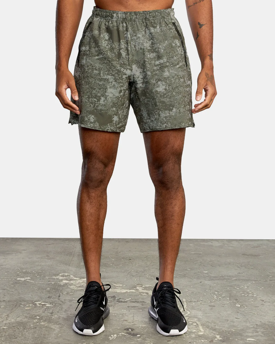 Yogger Stretch 17" Athletic Shorts - Digi Camo Olive