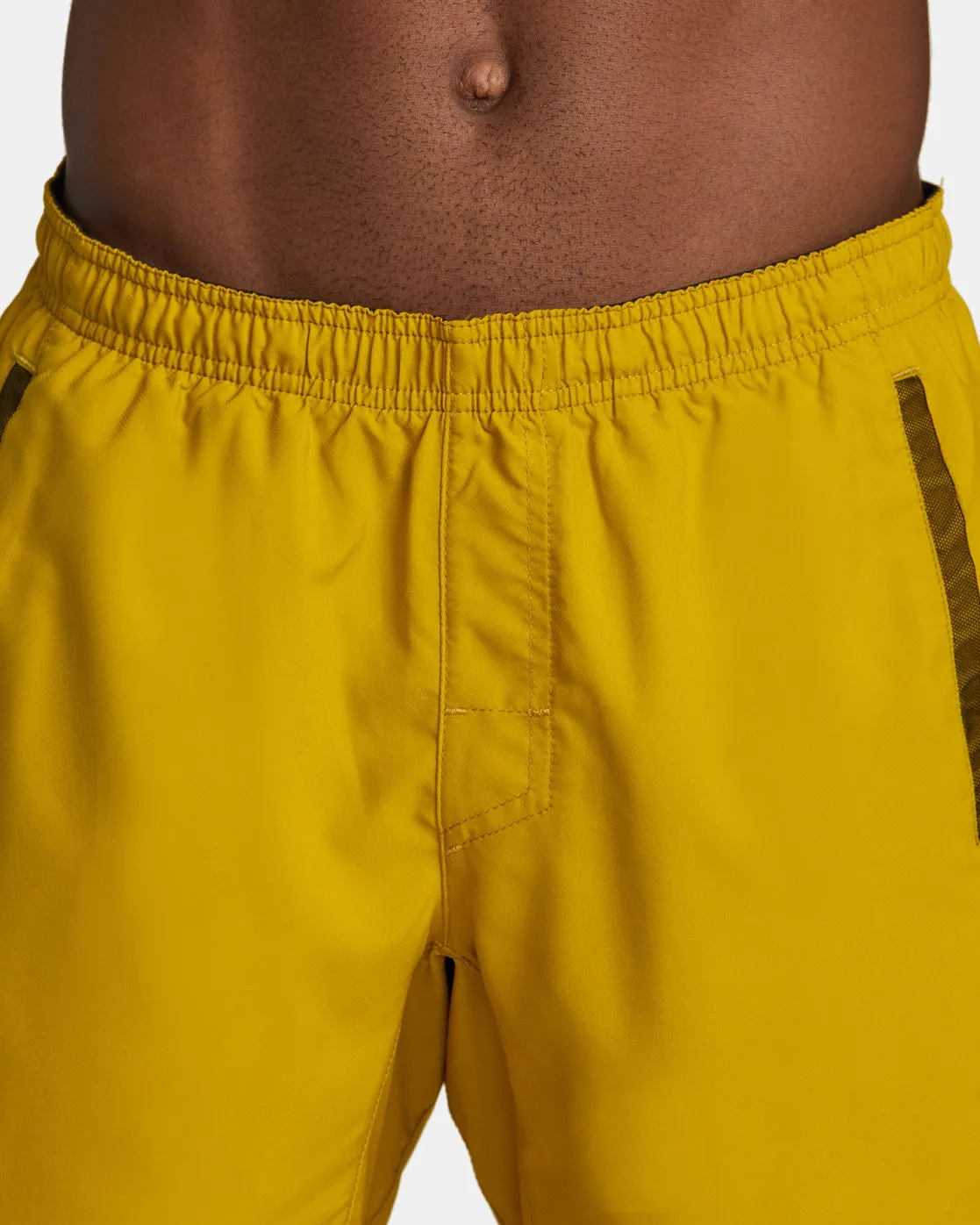 Yogger Stretch 17" Athletic Shorts - Golden