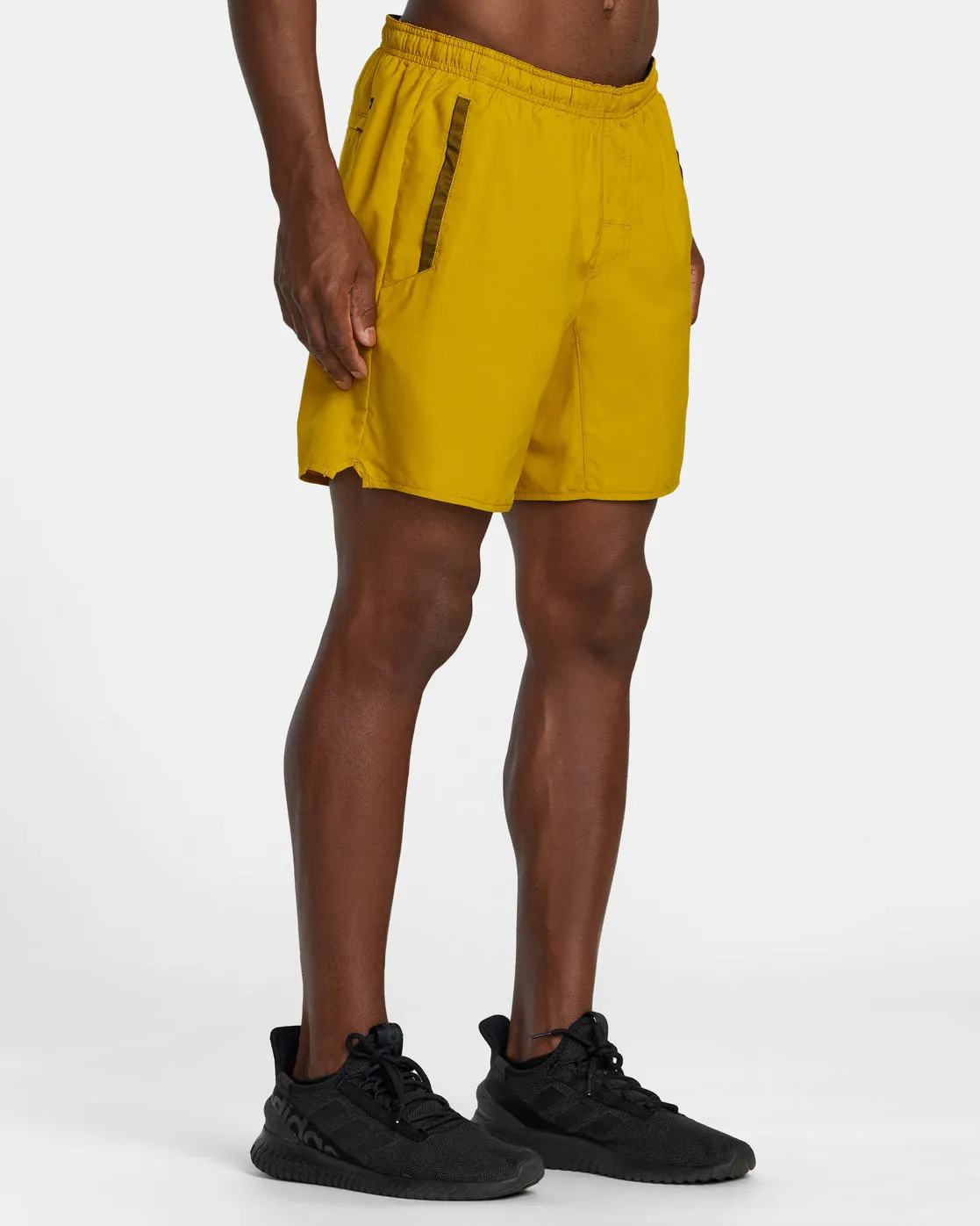 Yogger Stretch 17" Athletic Shorts - Golden
