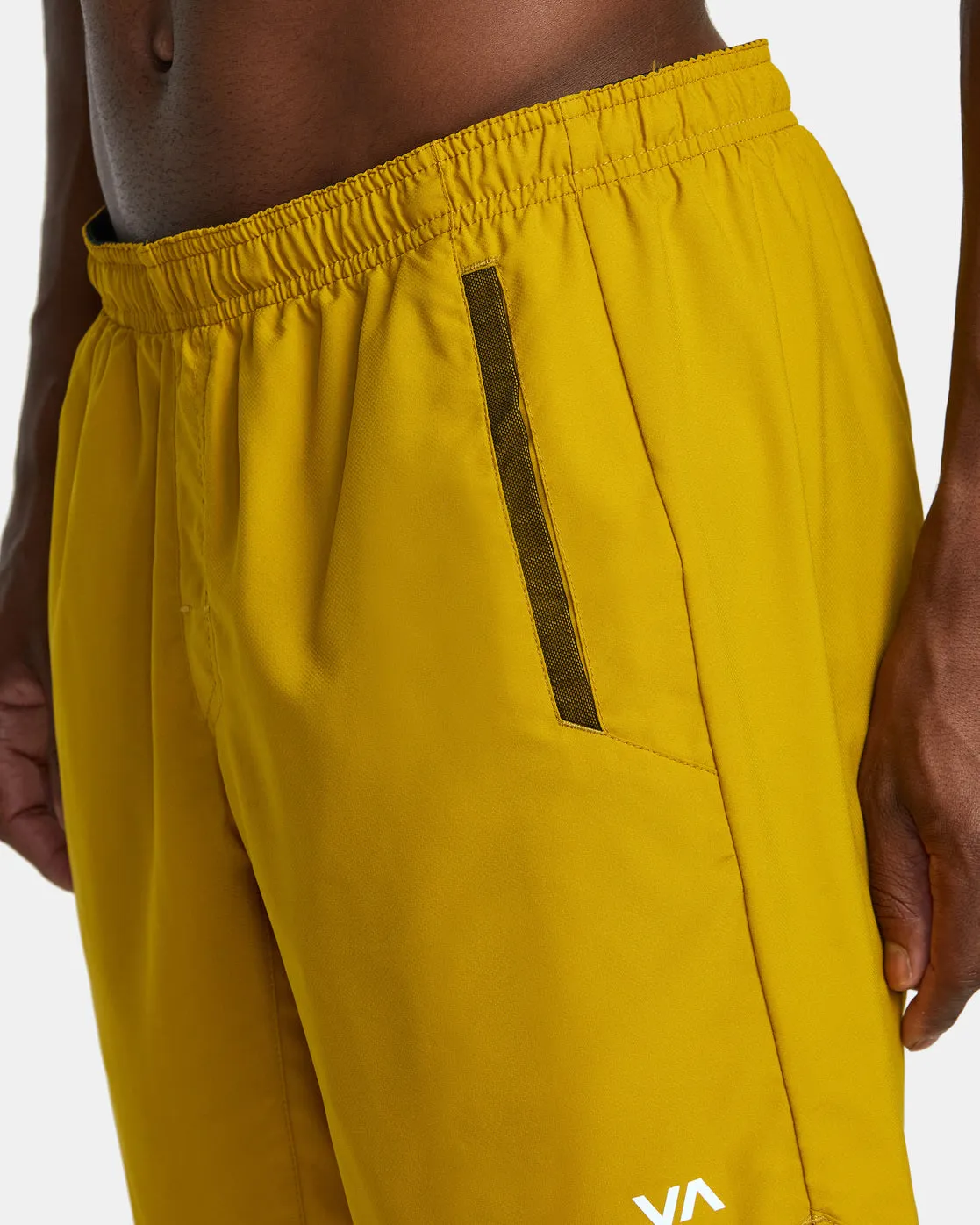 Yogger Stretch 17" Athletic Shorts - Golden