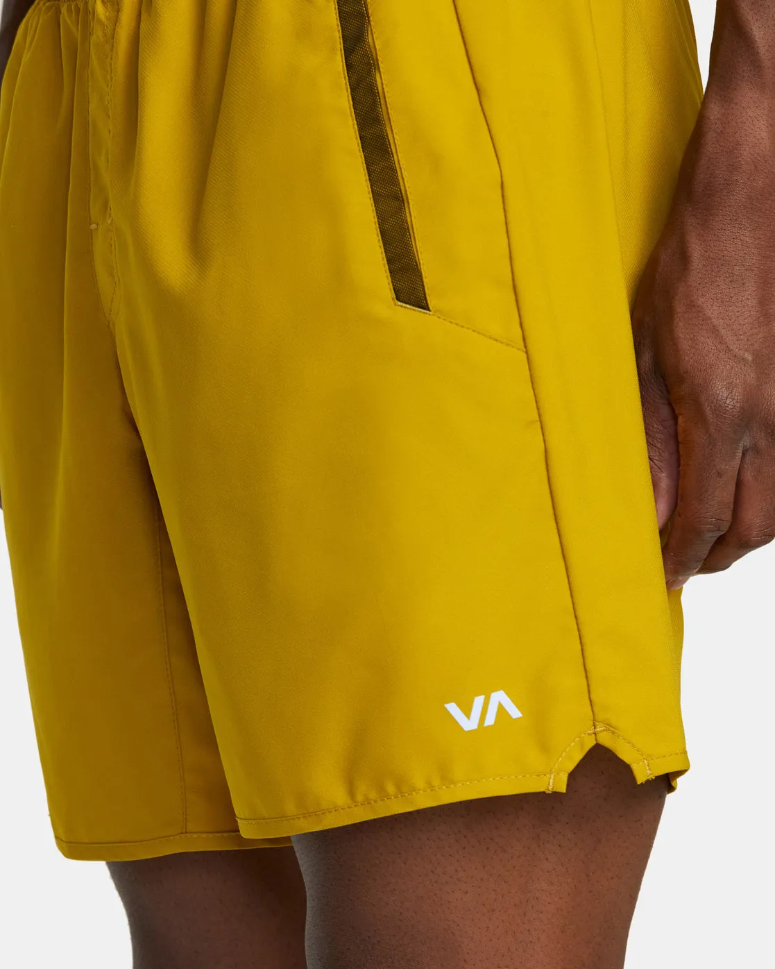 Yogger Stretch 17" Athletic Shorts - Golden