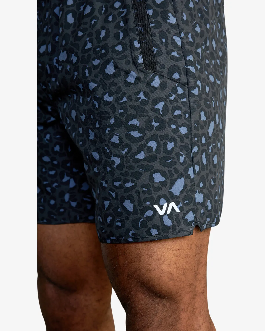 Yogger Stretch 17" Athletic Shorts - Leo
