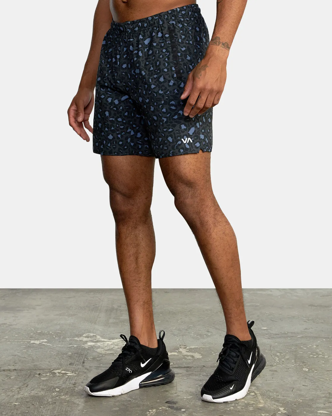Yogger Stretch 17" Athletic Shorts - Leo