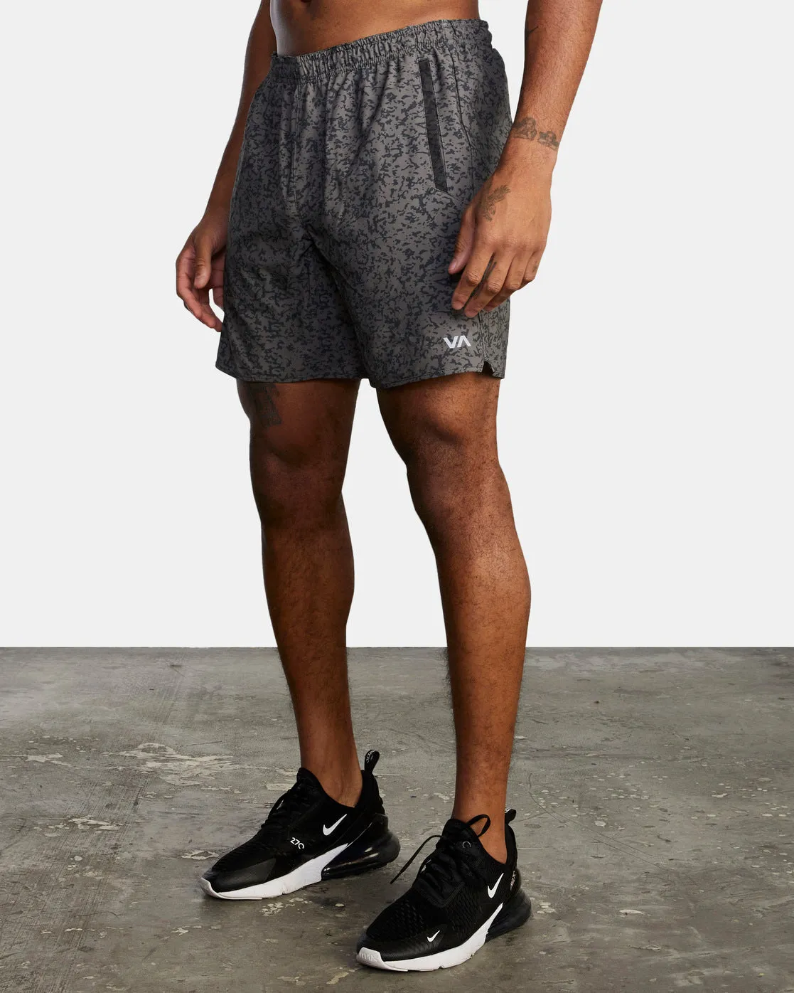 Yogger Stretch 17" Athletic Shorts - Mini Camo Mushroom