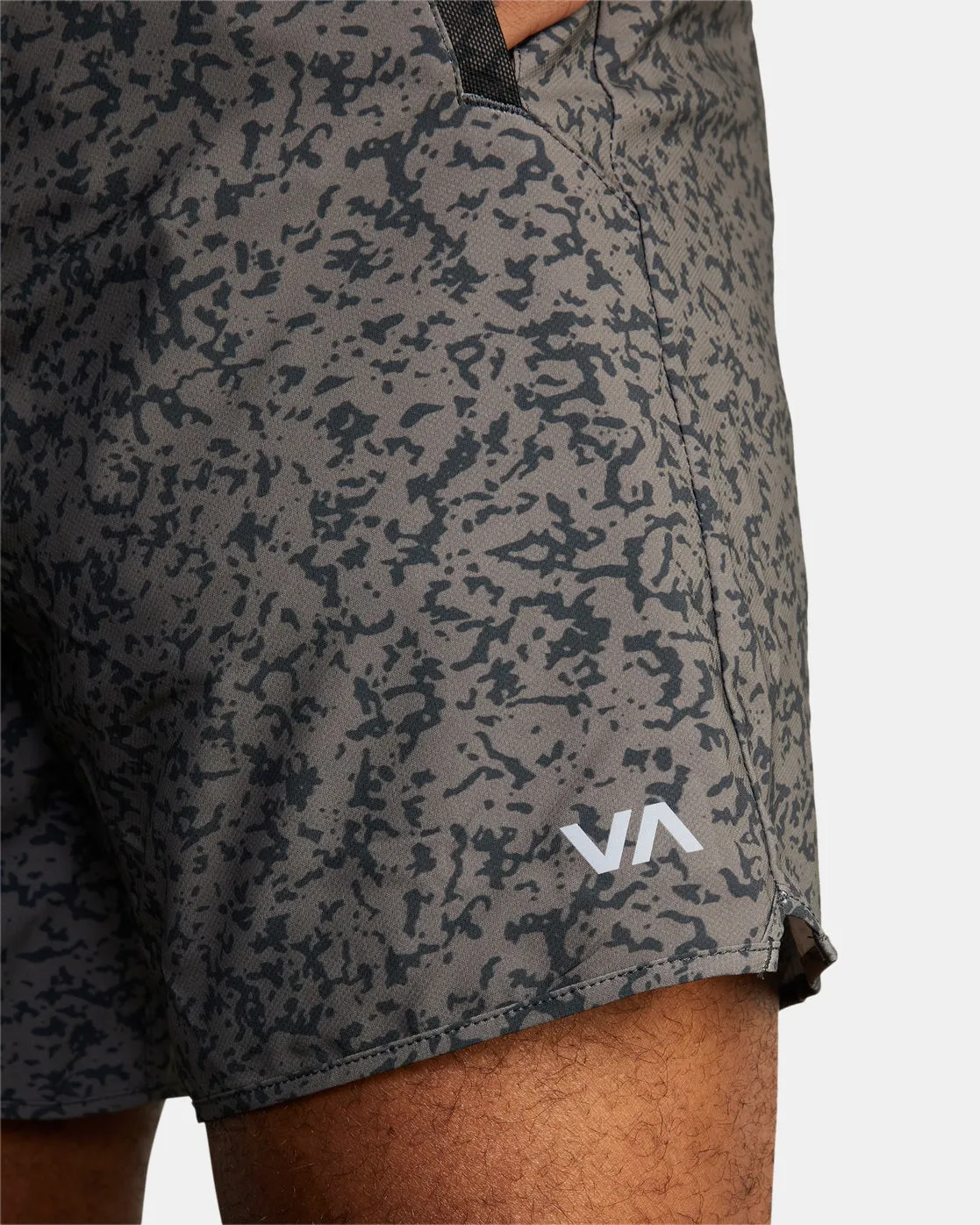 Yogger Stretch 17" Athletic Shorts - Mini Camo Mushroom